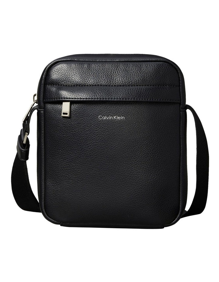 Micro Pebble Reporter Bag in Black