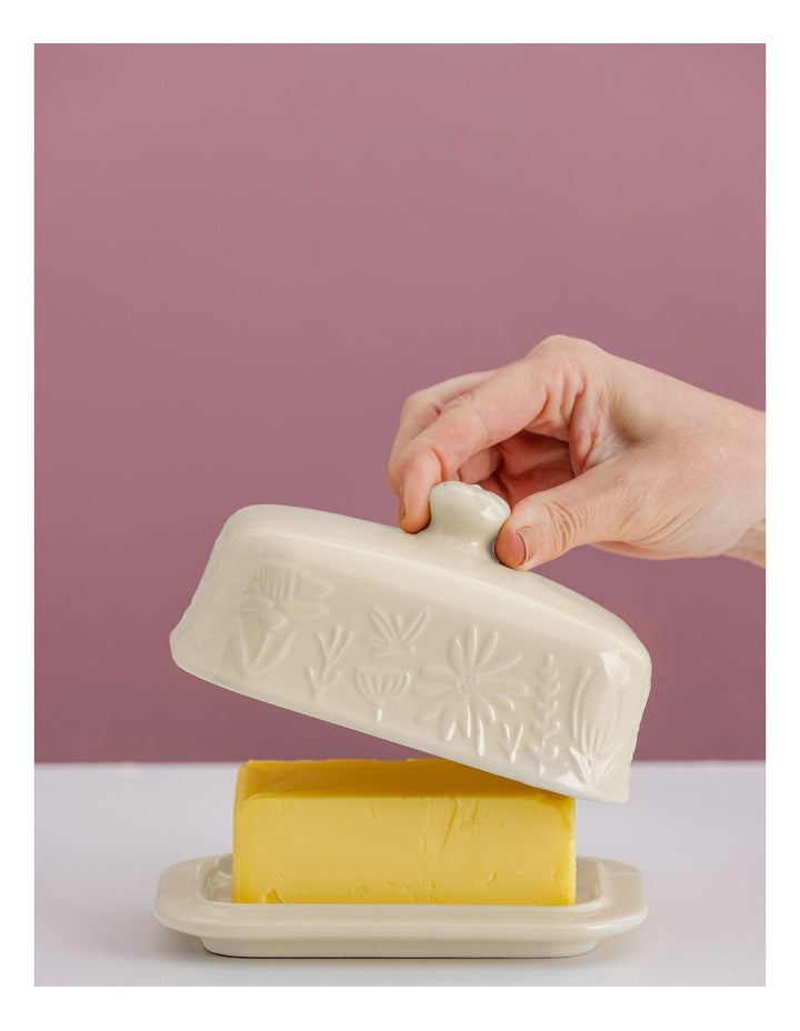 The Meadow Butter Dish 9 x 15.6 x 10.6cm in Cream