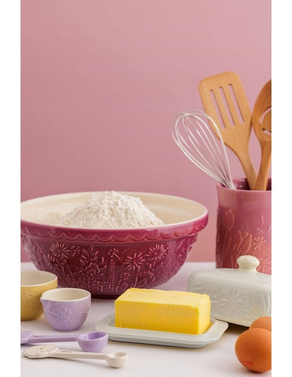 The Meadow Butter Dish 9 x 15.6 x 10.6cm in Cream
