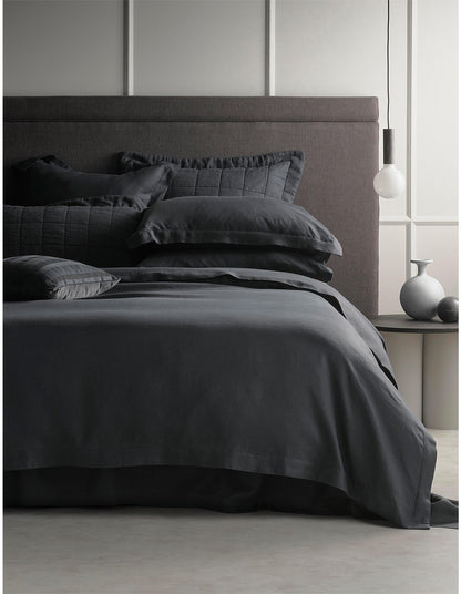 ABBOTSON KING TAILORED QUILT COVER IN CARBON