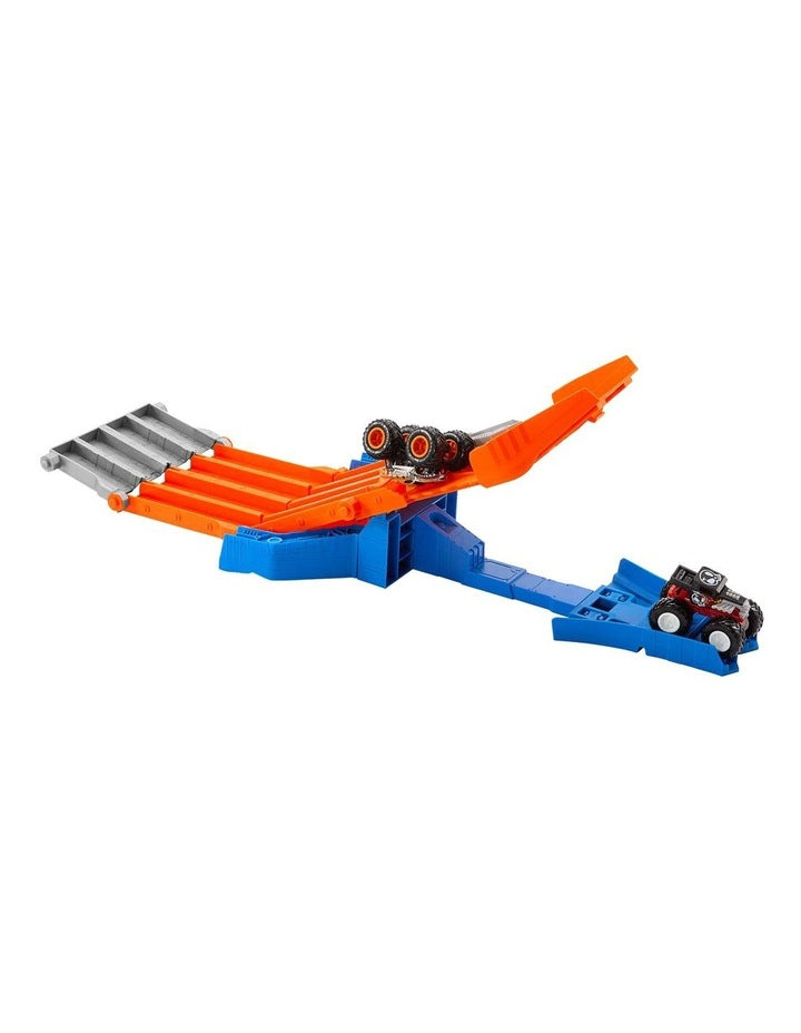 Monster Trucks Sharks vs. Dinos Racedown Destruction Track Set