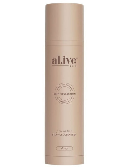 First In Line Silky Foaming Cleasner 100ml