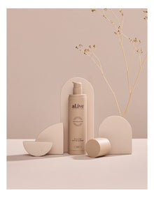 First In Line Silky Foaming Cleasner 100ml