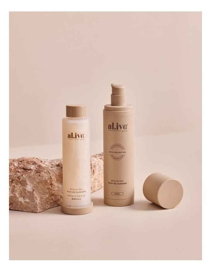 First In Line Silky Foaming Refill Cleasner 100ml