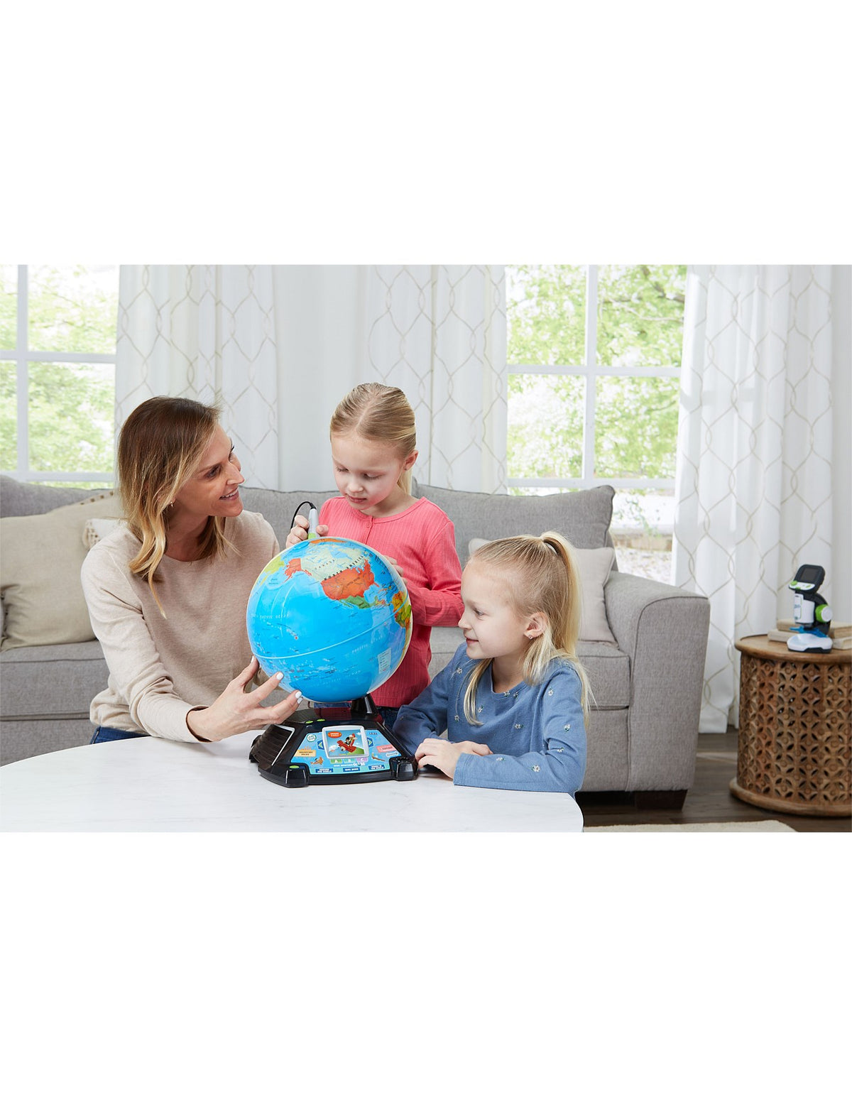 MAGIC ADVENTURES GLOBE