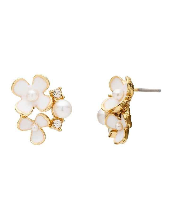 Daisy Pearl Cluster Stud Earrings in Gold
