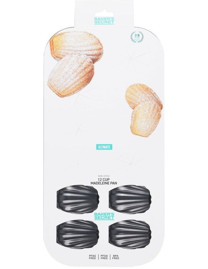 Ultimate Non-Stick 12 Cup Madeleine Pan 44.5x22.7cm in Black