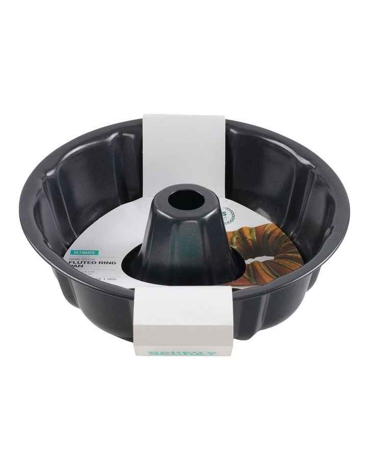 Ultimate Non-Stick Fluted Ring Cake Pan 23cm in Black