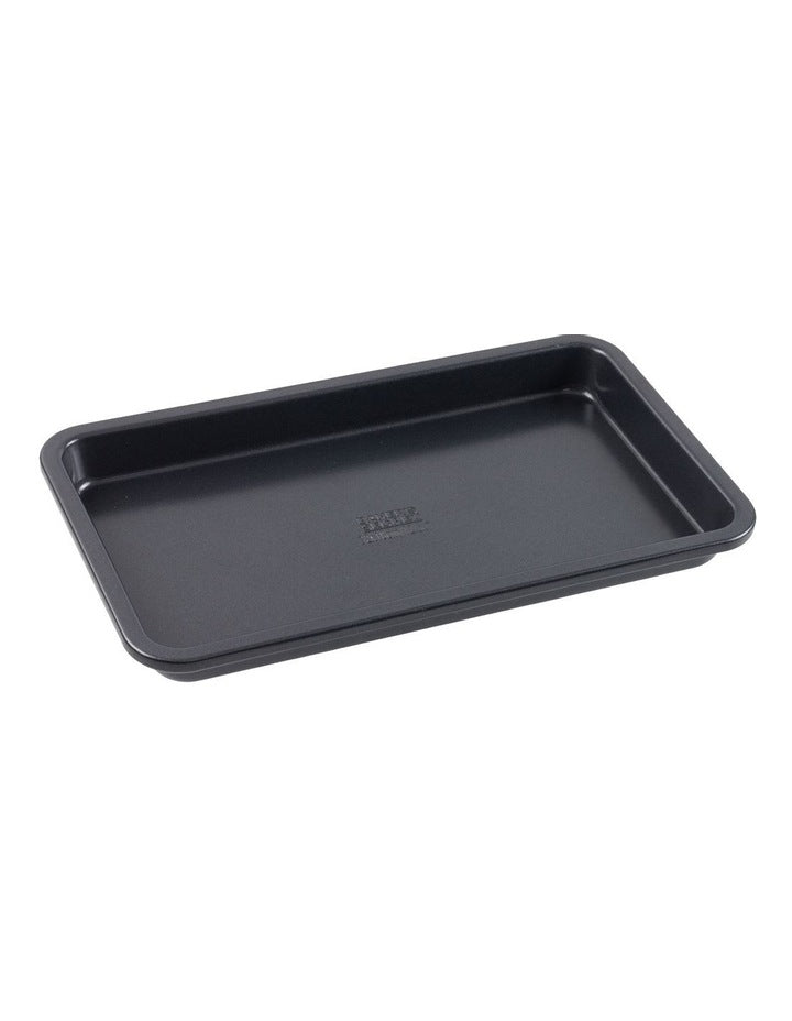 Ultimate Non-Stick Brownie Pan 32x18cm in Black