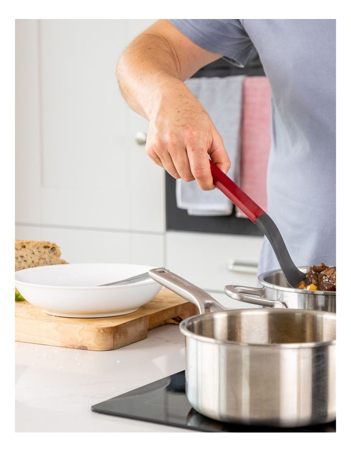 Basting Spoon in Empire Red