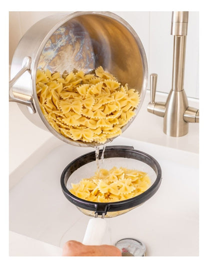 Stainless Steel Mesh Sieve in Porcelain