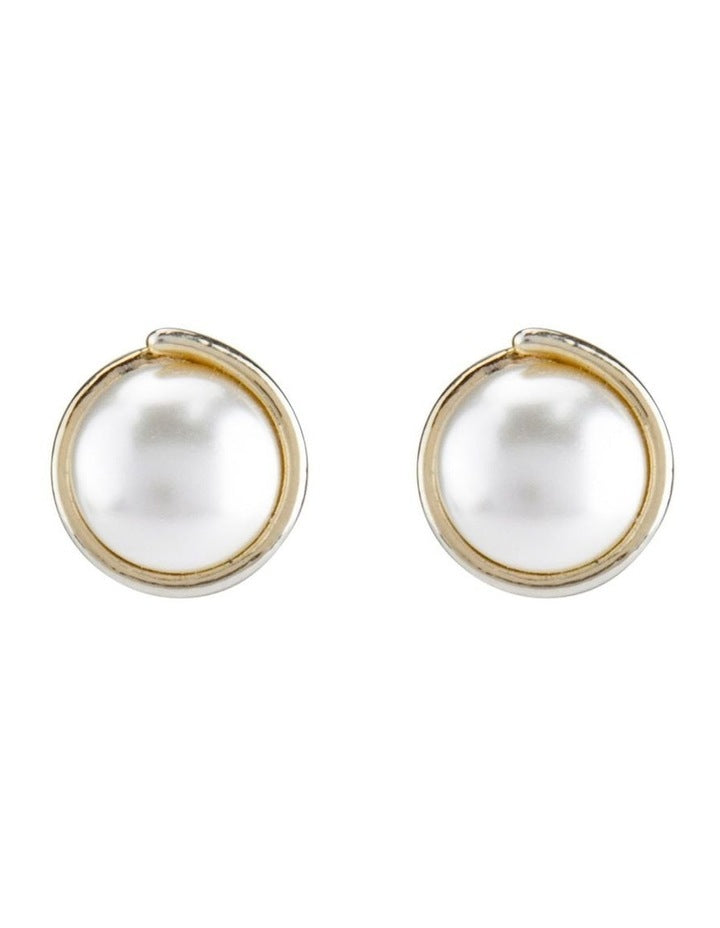 Clip Earrings in Silver/Pearl