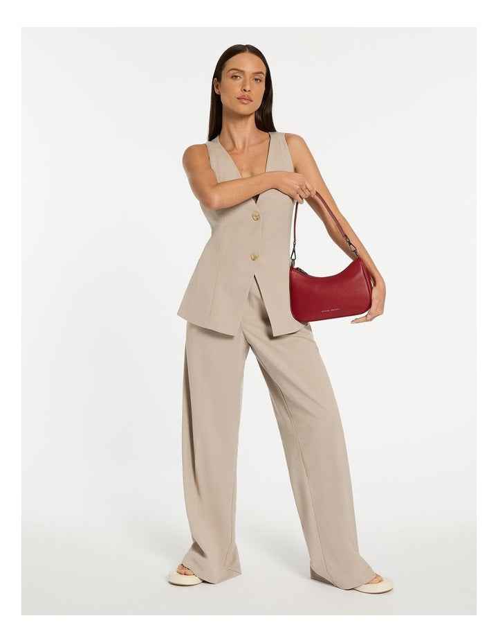 Look Both Ways Conv Shoulder Bag in Rouge