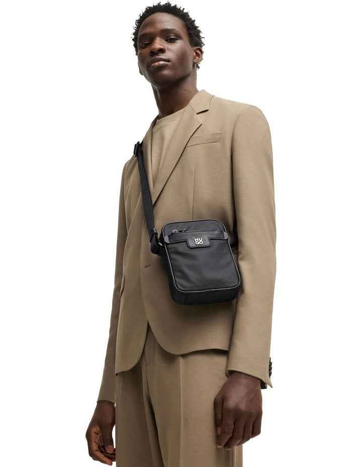 Nesh Reporter Bag in Black