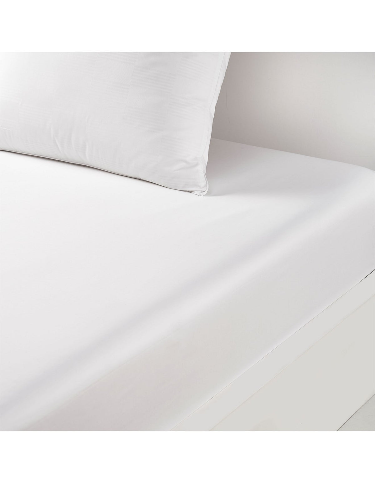 DAMIER FITTED SHEET QUEEN