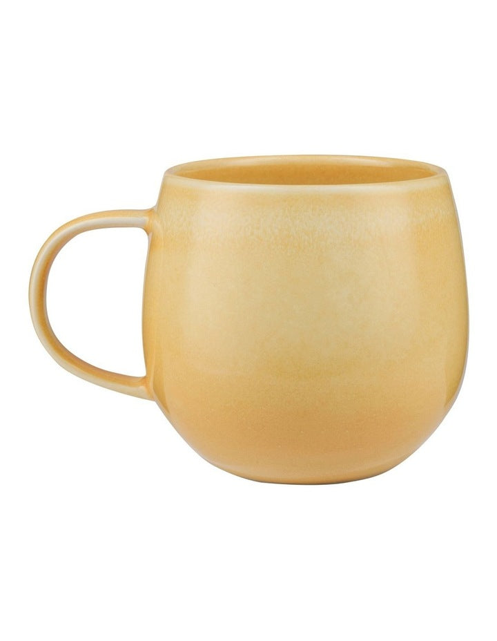 The Club Amore Snug Mug 440ml in Berry