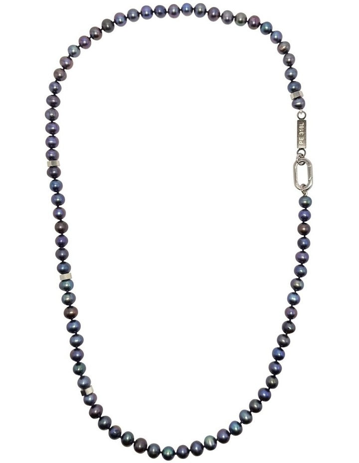 Statement Pearl Necklace in Black