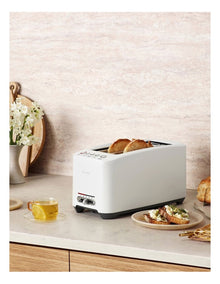 The Smart Toast BTA830SST4IAN1 Long Slot 4 Slice