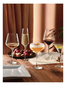 Avant Garde Lumi Wine Glass Set of 6 in Clear
