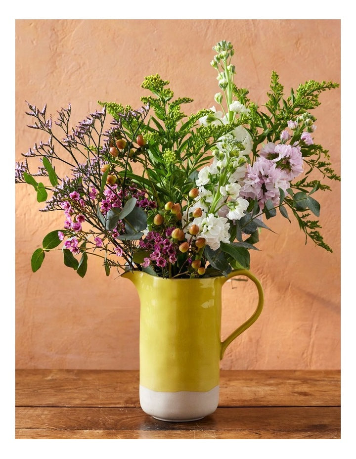 Big Love Perfect Pitcher 1.5L in Yellow/Cream