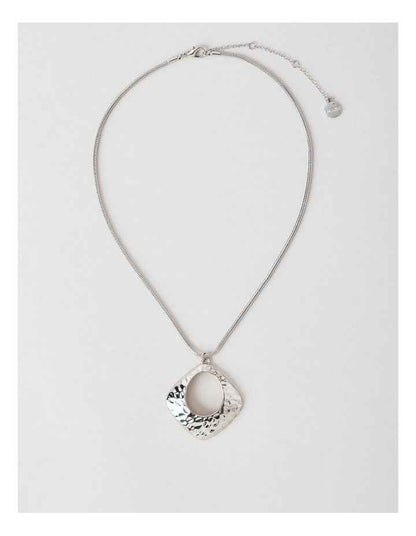 Cut Out Pendant Necklace in Silver