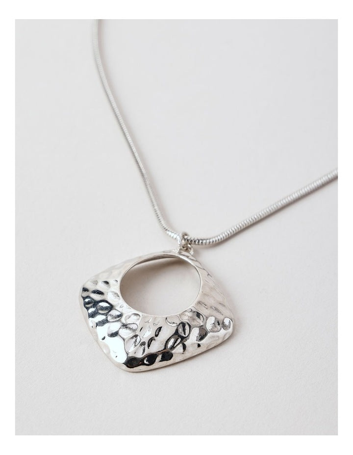 Cut Out Pendant Necklace in Silver
