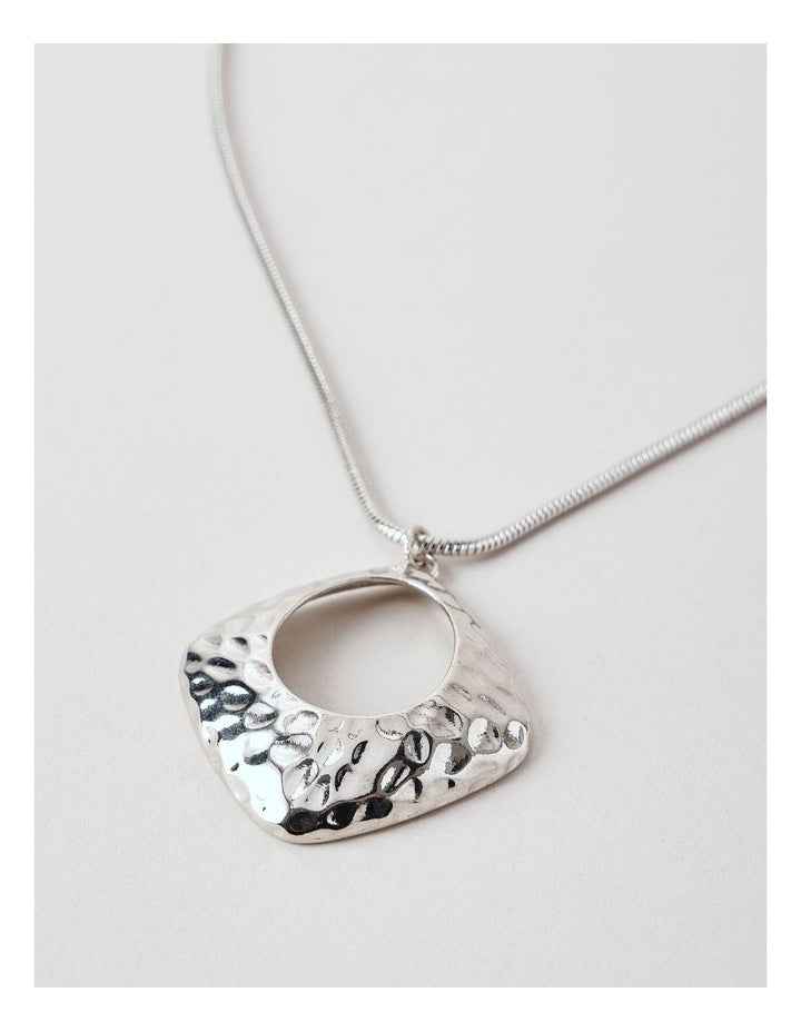 Cut Out Pendant Necklace in Silver