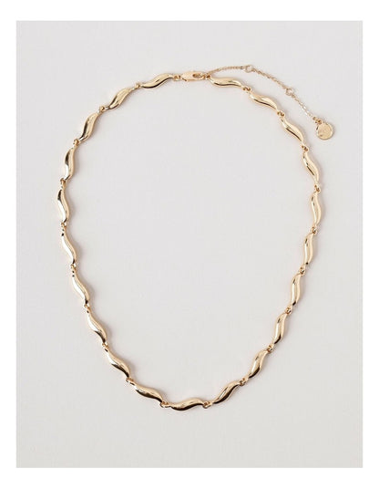 Wavy Necklace in Gold