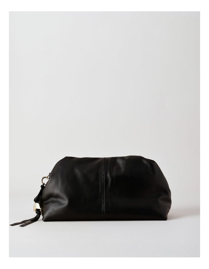 Andrea Leather Clutch Bag in Black