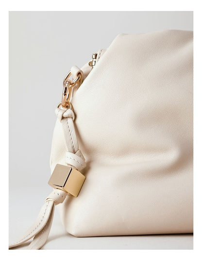 Andrea Leather Clutch Bag in Vanilla
