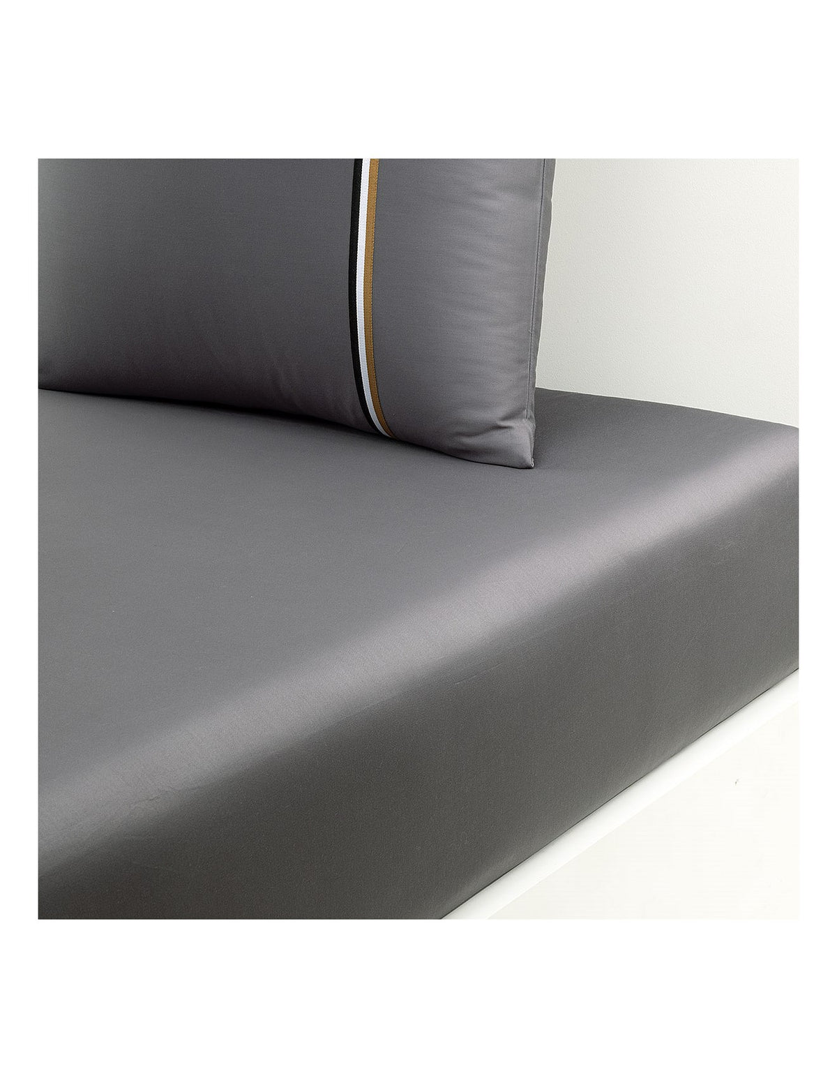 B Linea Queen Cotton Sateen Fitted Sheet Grey