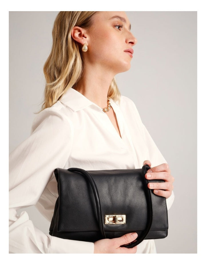 Audrey Leather Shoulder Bag in Black