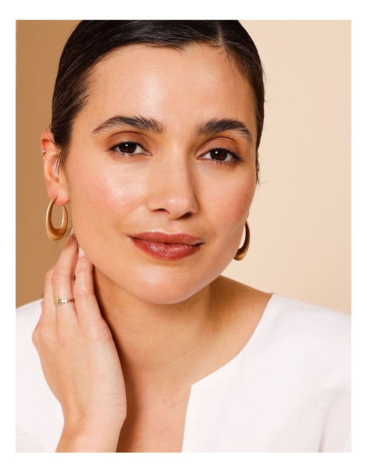 Curved Oval Hoop Earring in Gold