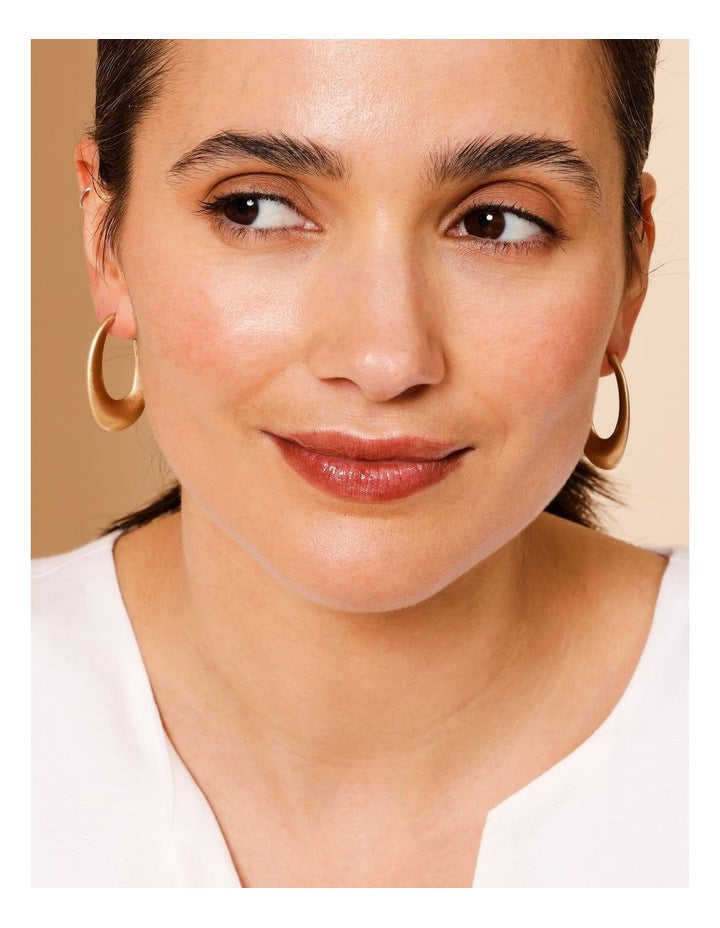 Curved Oval Hoop Earring in Gold