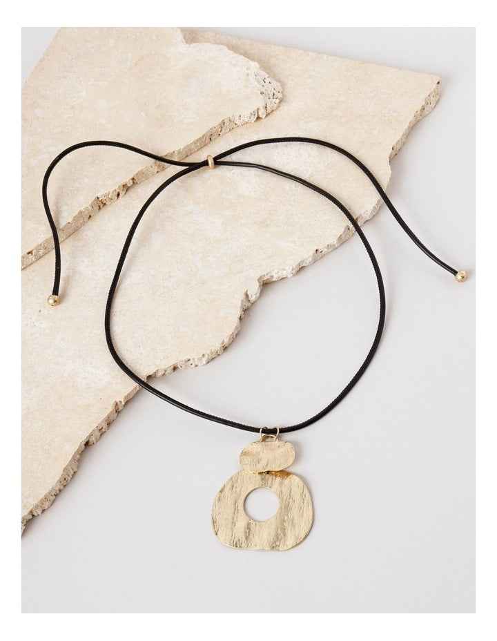 Open Circle Disc Pendant Necklace in Gold