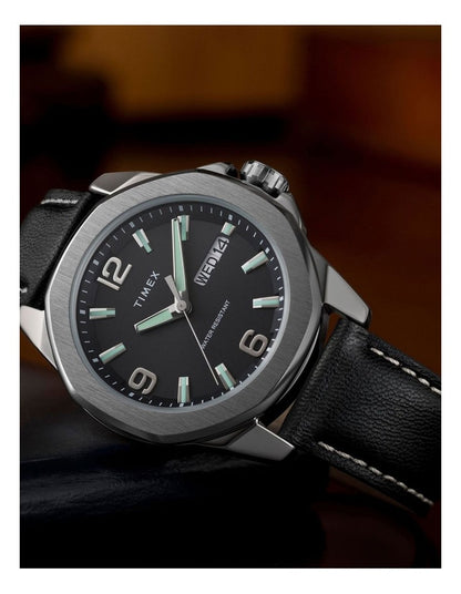 Essex Day & Date 46mm Leather Strap Watch in Black