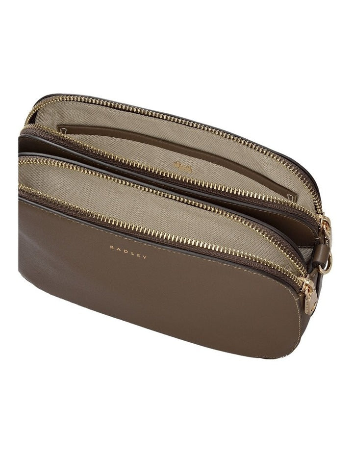 Dukes Place Icon Medium Crossbody Bag in Coffee