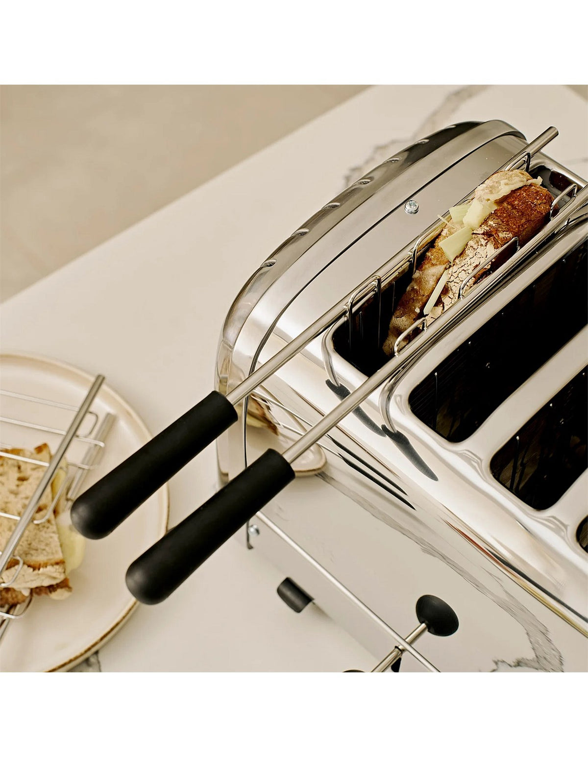 Sandwich Cage