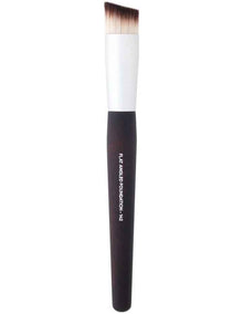 Flat Angled Foundation Brush - 142