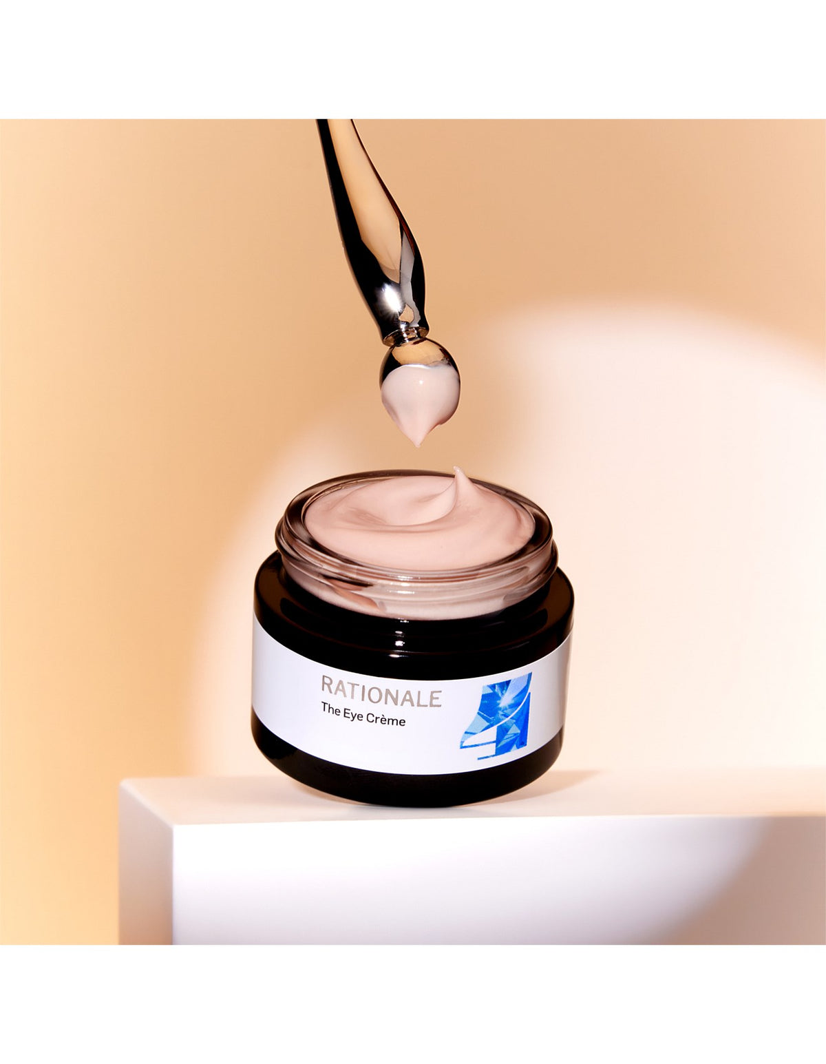 #4 THE EYE CRÈME