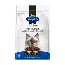FUSSY CAT GRAIN FREE ADULT DRY CAT FOOD WITH SALMON- WHITEFISH & OLIVE OIL 2.5 KG