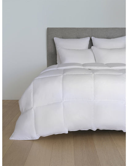 Luxurious Cloud Soft Standard Medium Support Gusseted Pillow White