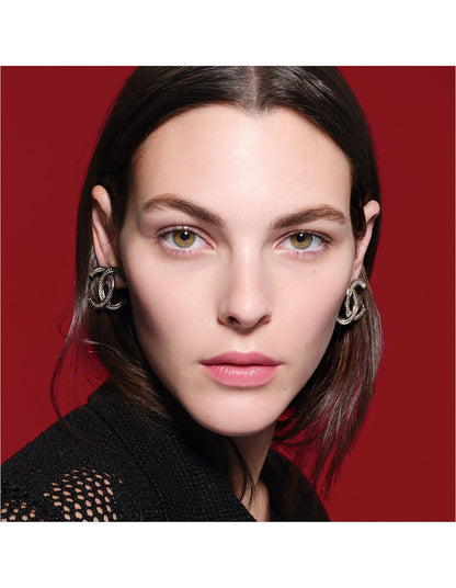 N°1 DE CHANEL MASSAGE ACCESSORY Strengthens - Stimulates - Smooths
