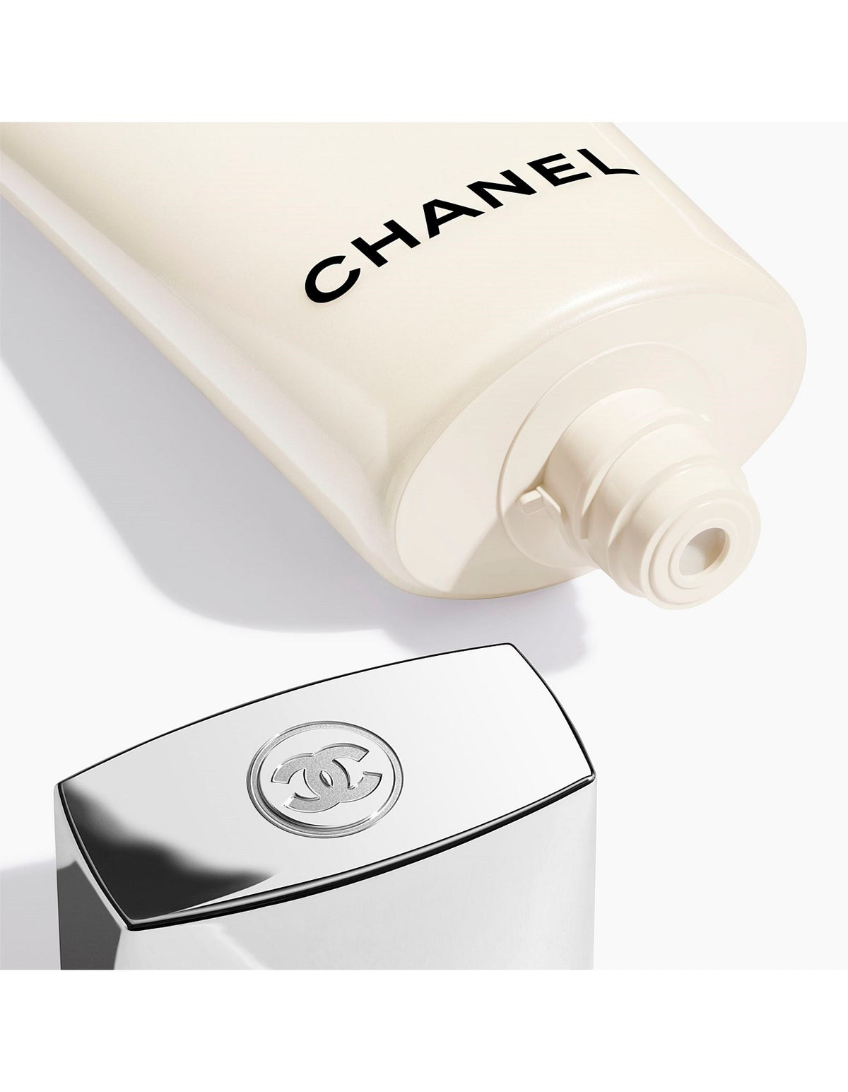 ÉCLAT PREMIER LA MOUSSE Brightening Cleansing Cream-To-Foam