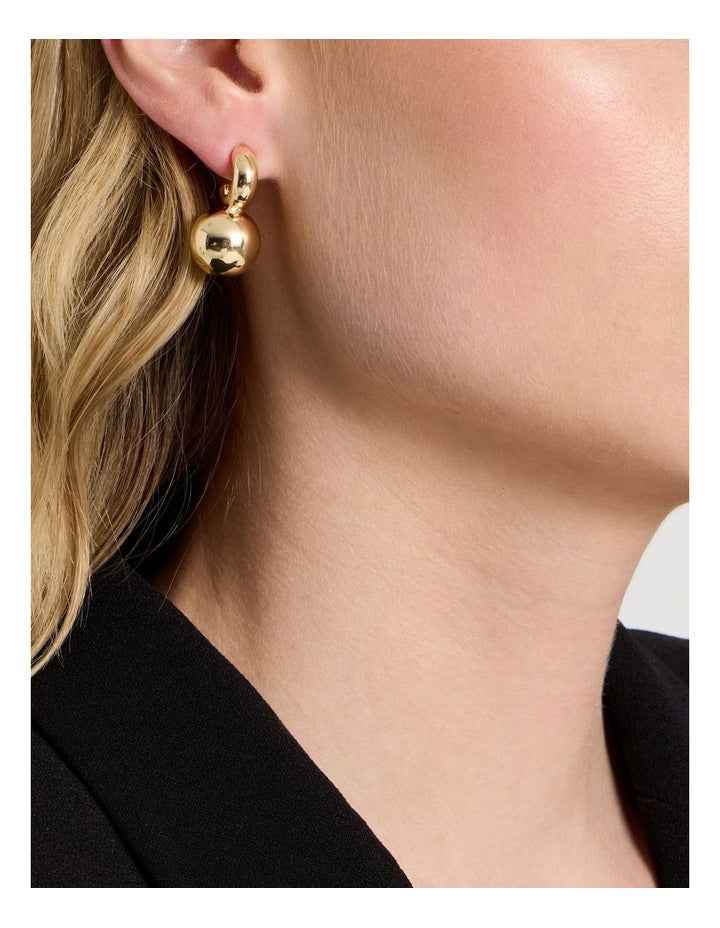Gold Sphere Earring in Gold