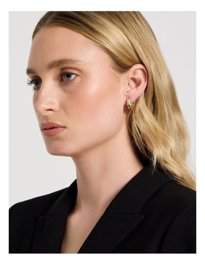 Gold Twist Hoop Earring in Gold