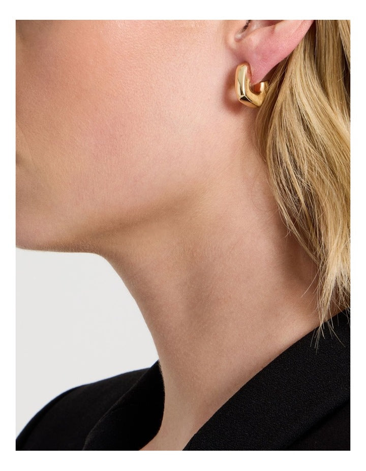 Gold Twist Hoop Earring in Gold