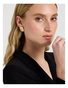 Curved Studs in Gold