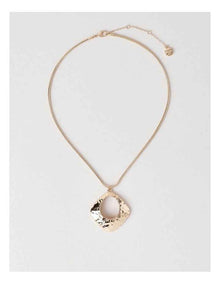 Hammered Pendant in Gold
