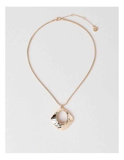 Hammered Pendant in Gold